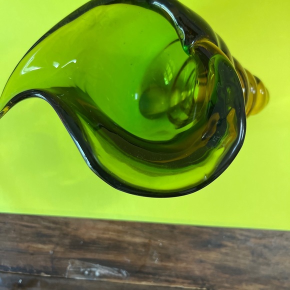 MURANO VINTAGE HAND BLOWN GLASS CONCH SHELL TRINKET DISH, green into amber, - Picture 7 of 7